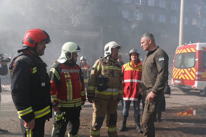 28 дронів зранку летіли в бік Києва, більшість збито, пролунало 5 вибухів, - Кличко 04
