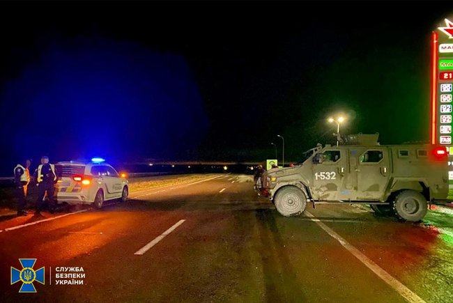 СБУ затримала автобуси з більш ніж 60 тітушками на Харківщині: Планували створити картинку для РосЗМІ і дестабілізувати ситуацію 02 СБУ затримала автобуси з більш ніж 60 тітушками на Харківщині: Планували створити картинку для РосЗМІ і дестабілізувати ситуацію 02