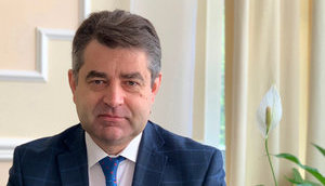 Посол України в Чеській Республіці Євген Перебийніс: "Важливі не лише самі вироки, а й кваліфікація, яку застосовує чеський суд у справах бойовиків, які воювали на Донбасі"