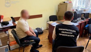 Продавав фіктивні бронювання від мобілізації: повідомлено про підозру службовцю Мукачівської РДА. ФОТОрепортаж