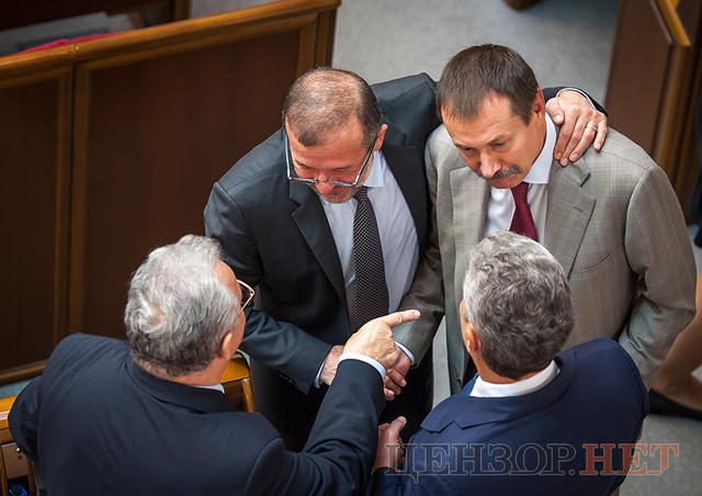вр