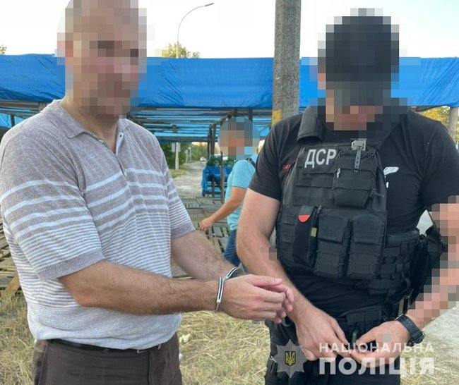 Затримано двох інспекторів Київської облподаткової, які систематично брали хабарі у бізнесменів, дохід за день - до 120 тис. грн, - Нацполіція 01