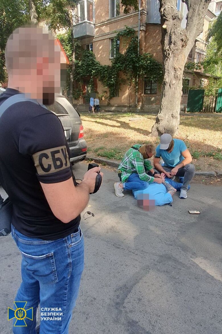 In Vinnytsia, more than 10 officials of military medical commission and doctors who helped evaders to go abroad were exposed, - SSU 03