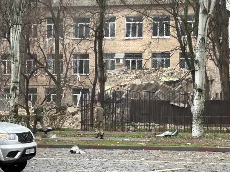 У Мелітополі пролунало декілька вибухів, пошкоджено будівлю, де розміщувалися російські силові структури, - Федоров 02