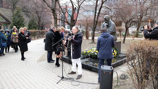 Память Небесної Сотні вшанували в Угорщині 06