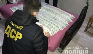 Полиция задержала группировку, которая вымогала деньги у заробитчан на Львовщине