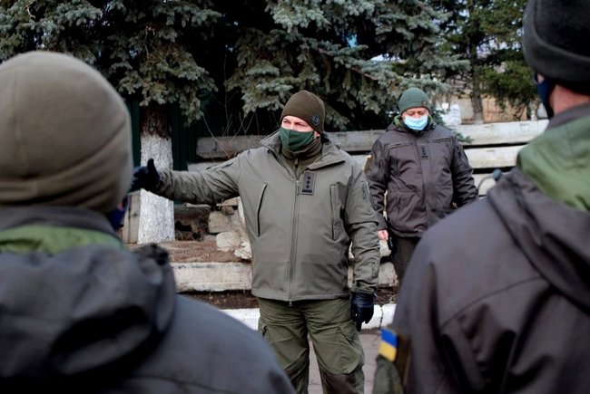 Благодаря вам миллионы украинцев могут чувствовать себя спокойно, - на Донетчине гвардейцы получили награды от Командующего ООС 03 Благодаря вам миллионы украинцев могут чувствовать себя спокойно, - на Донетчине гвардейцы получили награды от Командующего ООС 03