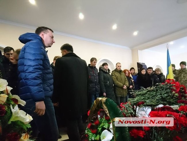 Farewell ceremony for military pilot Voloshyn held in Mykolaiv 05
