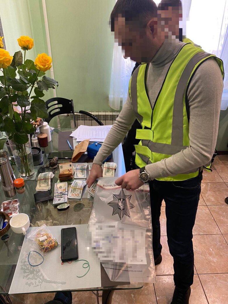 Главе ВВК Подольского района Киева сообщено о подозрении в подделке справок для выезда военнообязанных за границу, - Офис Генпрокурора 01
