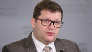 Офіс президента збрехав - Зеленський вилетів у Катар за державний кошт на день раніше погрітися на сонечку Перської затоки, - нардеп Ар'єв