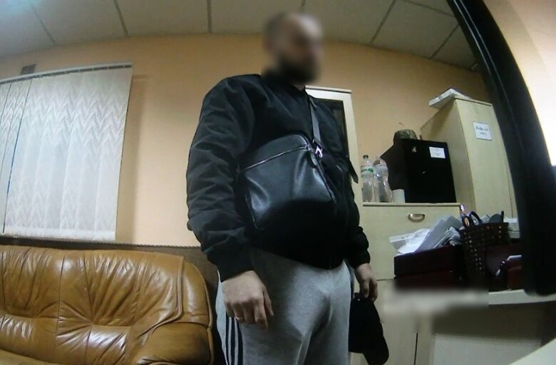 На кордоні прикордонники викрили нібито багатодітного батька