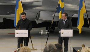 Украина и Швеция подписали соглашение о намерениях по покупке истребителей Gripen