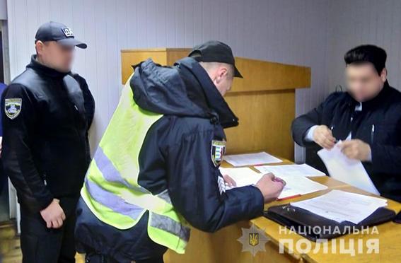 Шістьох співробітників патрульної поліції Закарпаття викрито в систематичному хабарництві, - Нацполіція 02