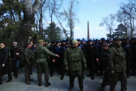 Полиция задержала 16 участников потасовки в Одессе 05