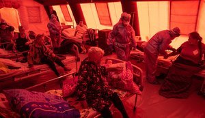 ФОТОрепортаж з мобільного госпіталю ДСНС для хворих на COVID-19 у Каховці: із 56 пацієнтів 54 не були вакциновані