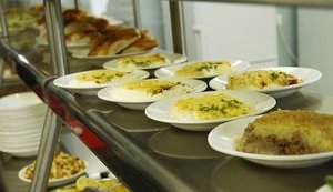 Минобороны обвинило в срыве тендеров на питание солдат фирму литовского бизнесмена