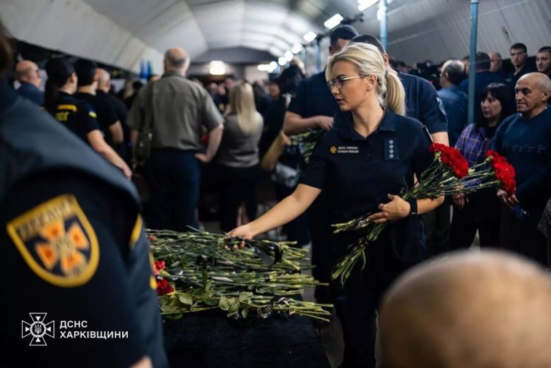 У Харкові попрощалися із загиблими рятувальниками