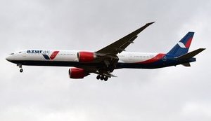 Авіакомпанія Azur Air Ukraine зареєструвала літак із Росії з рекордною місткістю