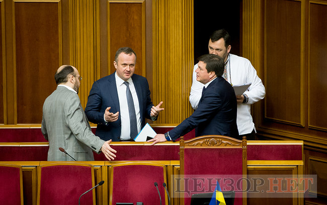 Розмова Шухевича і Шурми, Власенко в гостях у БПП і порожня сесійна зала, - робочий день у Раді 1 березня 14