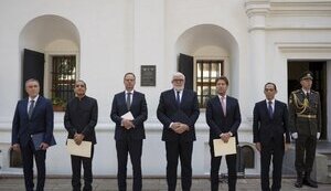 Вірчі грамоти від нових послів
