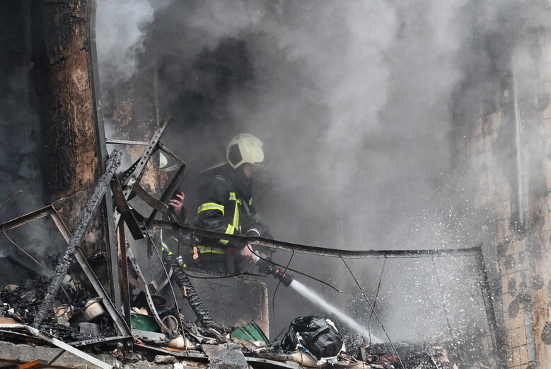 Consequences of Russian missile strike on house in Solomianskyi district of Kyiv 20