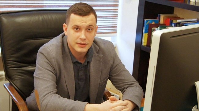 Максим Гарус: 140 тисяч вкладників закритих 6 років тому українських банків, все ще чекають компенсацій. Якщо нас не почують, ми готові оголосити голодування 01