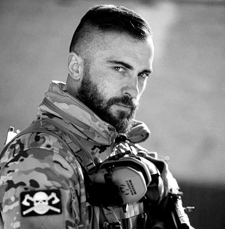 С воином Алексеем Дяговцем, погибшим во время боевого задания на Херсонщине, простились в Чернигове 01