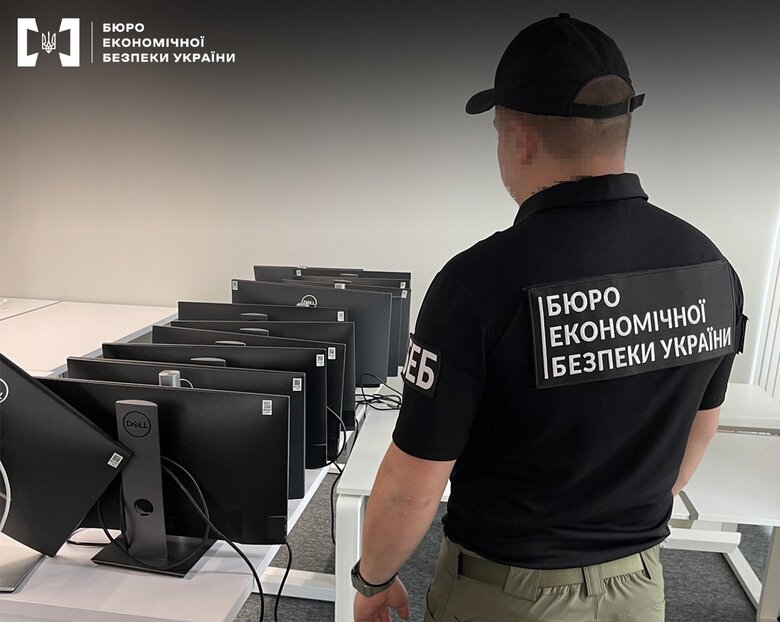 У Києві викрили підпільне онлайн-казино 03