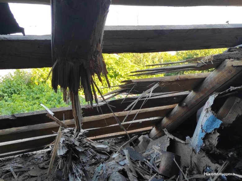 The enemy has attacked the Nikopol and Kamyanska districts more than 10 times: there is destruction