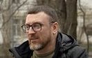 ЗМІ просять перевірити декларацію прокурора Ткаленка. Його родина придбала елітні авто