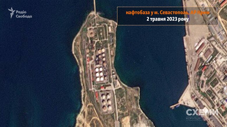 Наслідки пожежі на нафтобазі в окупованому Севастополі із супутника 02