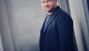 "Я беру удар на себе і даю змогу президенту відбитись від нападок на нього", - "слуга народу" Дунда про те, чому подав 1656 поправок до закону про банки