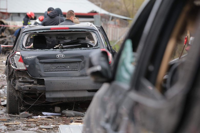 Наслідки ракетних ударів військ РФ по Львову: Чим оркам загрожувала станція техобслуговування? 07