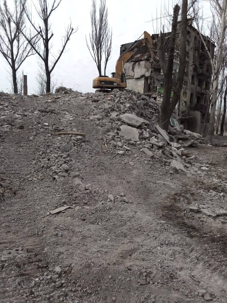 В окупованому Маріуполі росіяни знищили вже понад 300 будинків, - Андрющенко 02