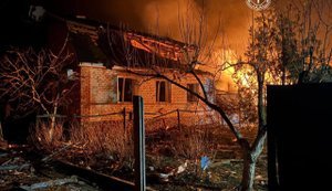 Харьковская область под атакой БПЛА: пожары в Печениках и Полковой Микитовке. ФОТОРЕПОРТАЖ