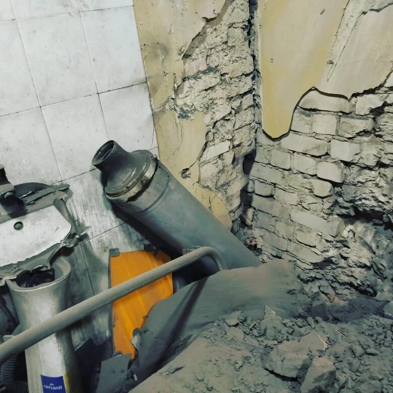 Сергій (Борменталь): У Лимані в нашій лікарні роздавали гуманітарку. Сюди ходили місцеві. Один із них навів на нас ракету 08