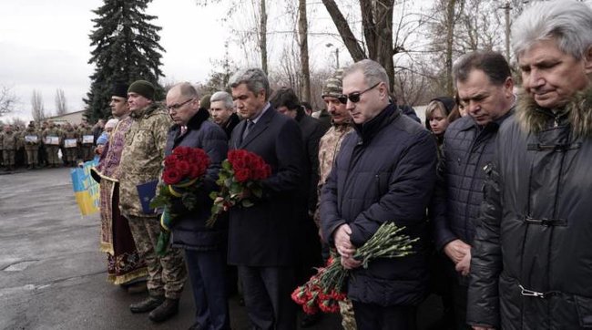 Памятник погибшим бойцам АТО открыли в Одесской области 02