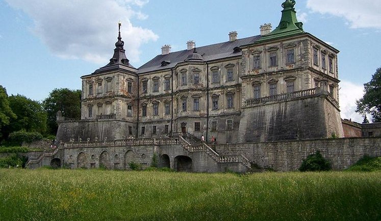 Новая резиденция Януковича: древний львовский замок ожидает реставрация. ФОТОрепортаж