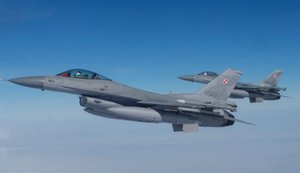 Польща підняла авіацію через російські дрони над Україною: закрито також аеропорт Любліна