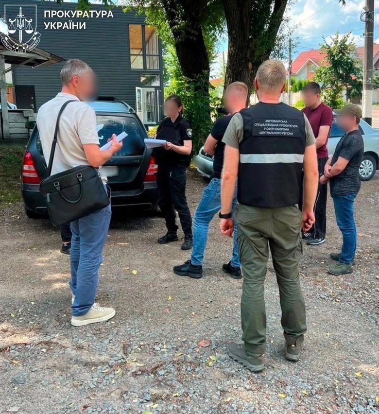 В Житомирской области военнослужащего подозревают в продаже гранат, патронов и взрывчатых веществ