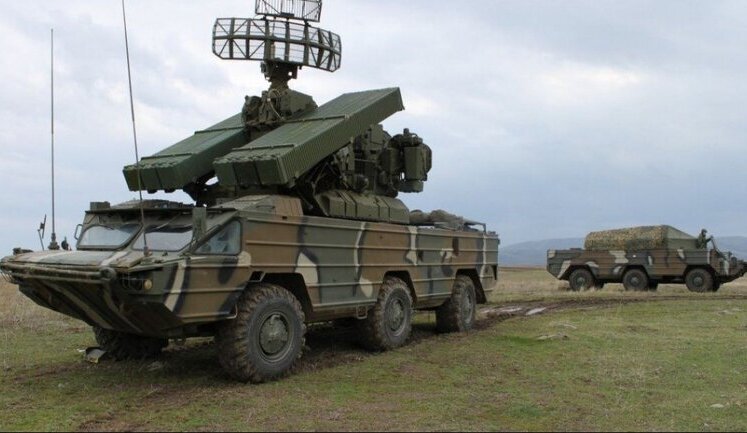 Россияне перебрасывают устаревшую военную технику к аэродрому "Бельбек" под Севастополем. ФОТО