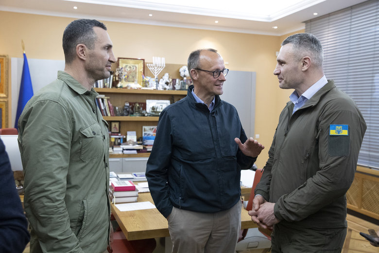 Володимир Кличко закликав Зеленського запросити Штайнмаєра до Києва: Україні критично потрібні надійні і потужні партнери 01