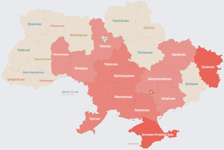 У низці областей України оголошена повітряна тривога через загрозу шахедів 01