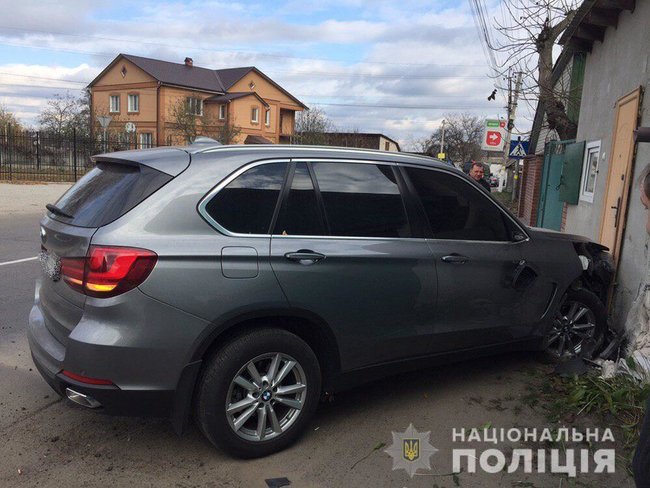 Пьяный водитель на BMW сбил беременную женщину на Киевщине, - Нацполиция 02