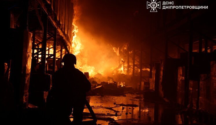 Missile attack on Dnipro: one killed, eight injured, there are destructions. PHOTOS (updated)