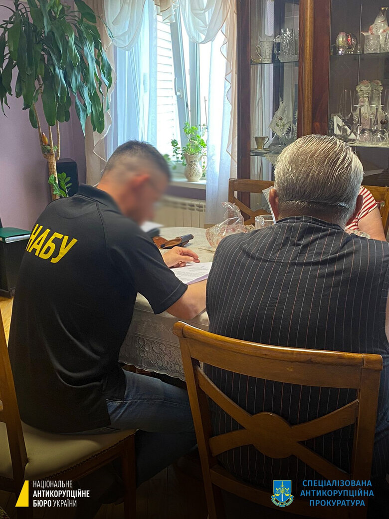 Экс-руководитель Минздрава Степанов получил подозрение по делу об отмывании денег в госпредприятии Полиграфкомбинат Украина 01
