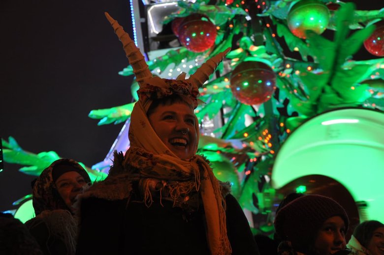 На Контрактовій площі в Києві відсвяткували Щедрий вечір з Козою і Маланкою 15