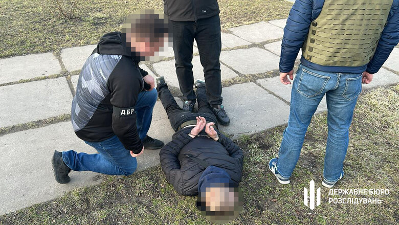 Засуджено правоохоронця-переправника
