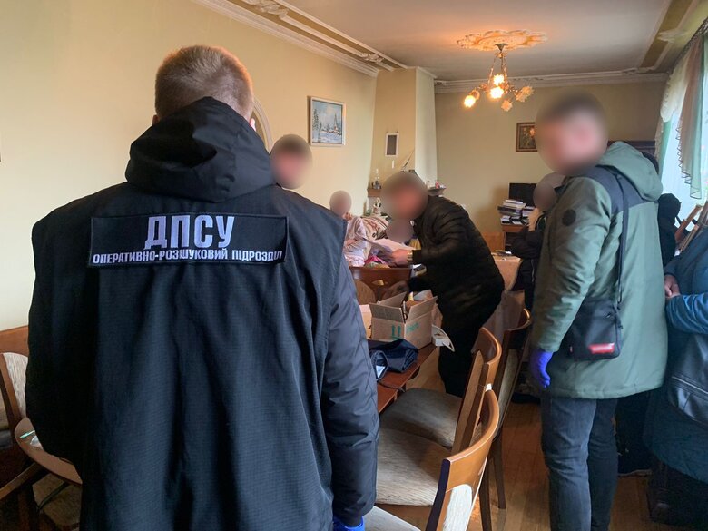 Переправляв ухилянтів через систему Шлях