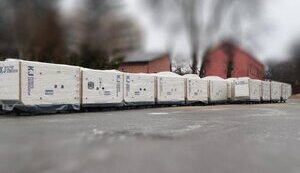 Азербайджан передав Україні 45 електростанцій резервного живлення. ФОТОрепортаж